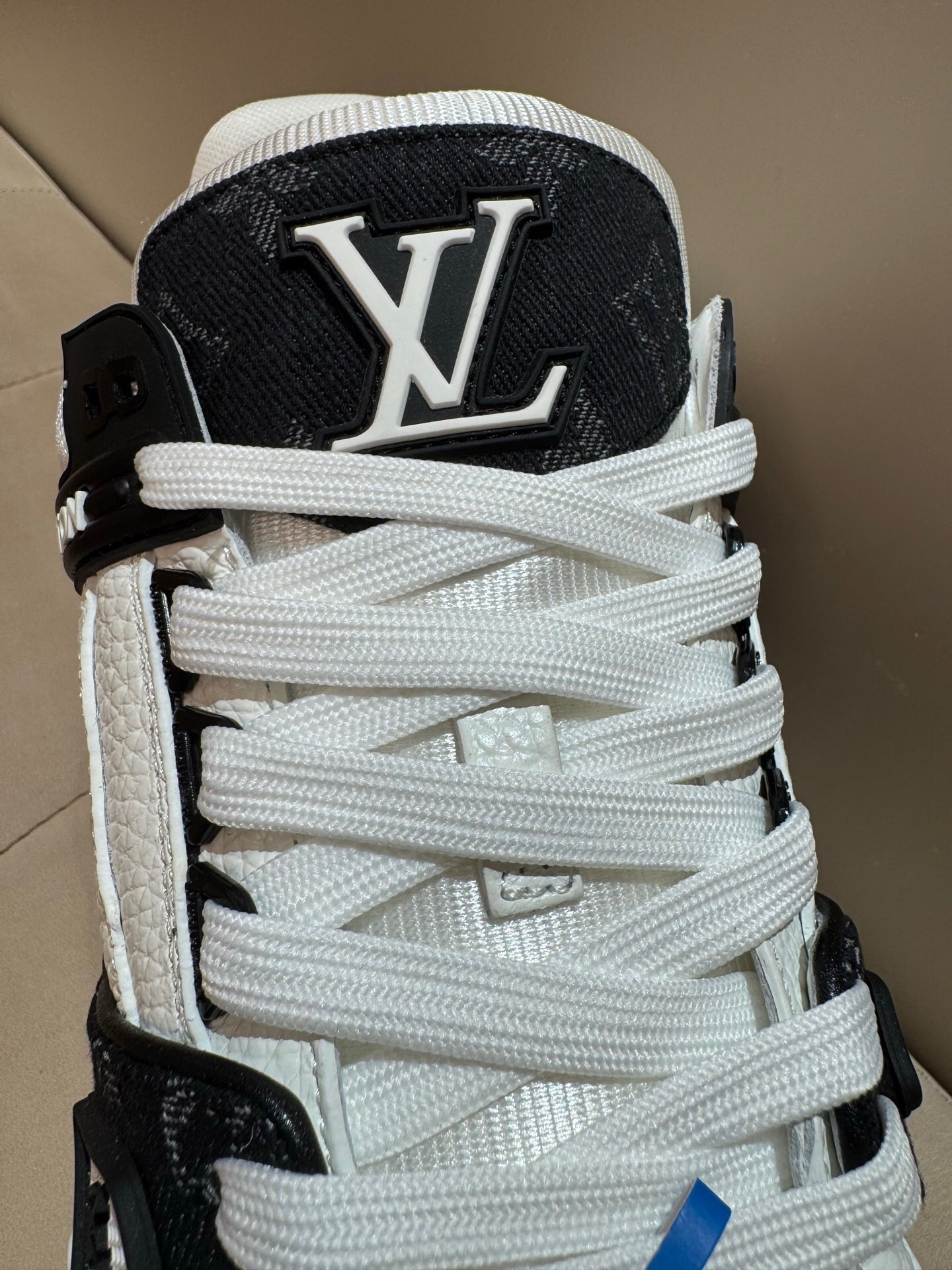 P699 Trainer经典运动鞋 牛仔黑 · image 7