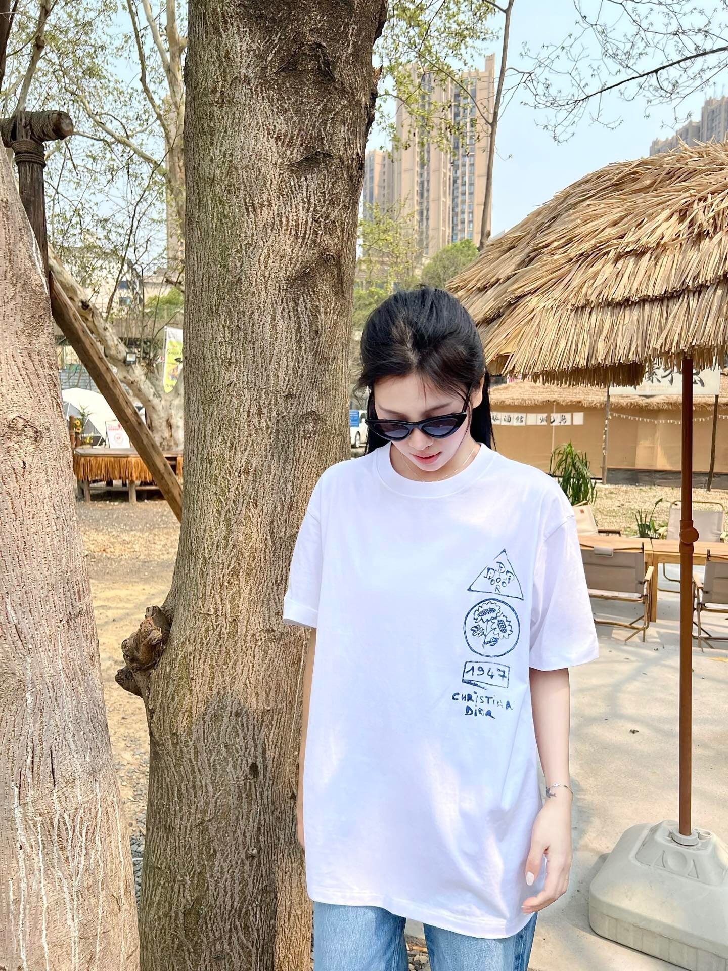 P229 树下小屋短袖白色 · image 19