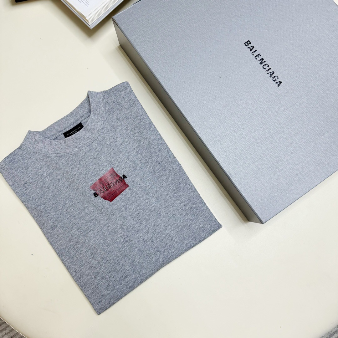 P229 字母绣花胶带T恤 灰色 · image 14