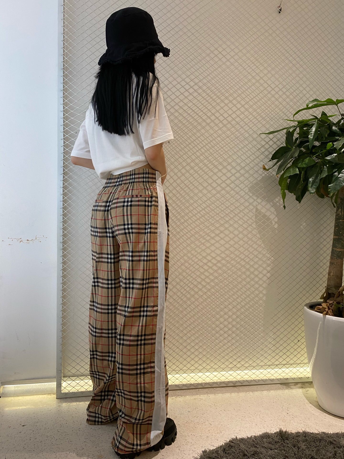 P349 白边格子长裤（Women） · image 17